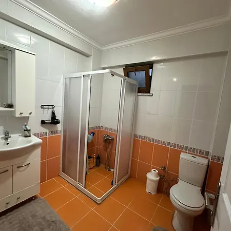 Villa Goerkem Suits & *