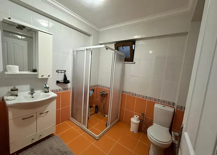 Villa Goerkem Suits & *